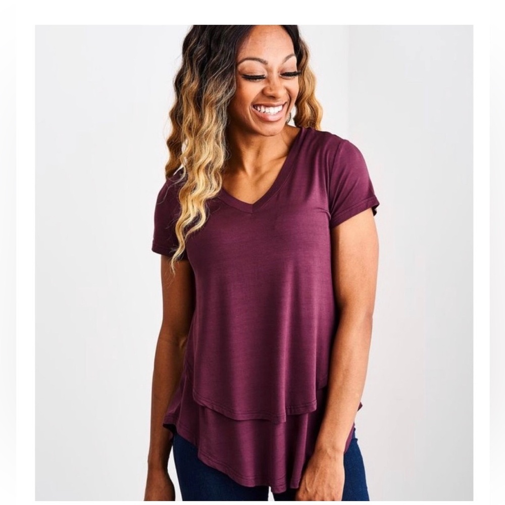 Latched Mama V-Neck Boyfriend Nursing Tee XS wine